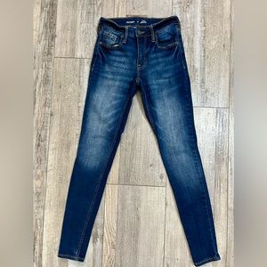 Women’s Old Navy Mid-rise Rockstar Super Skinny dark wash jeans